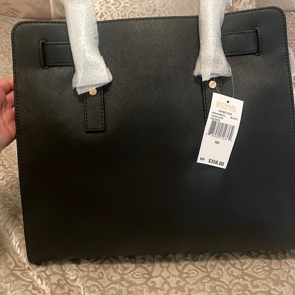 BRAND NEW!!! Michael Kors Black Hamilton Handbag